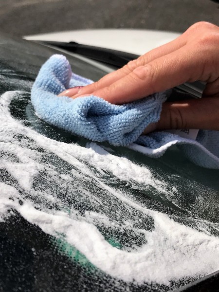 Reinigung-des-Autos-mit-Natron595cf1ae45cf7